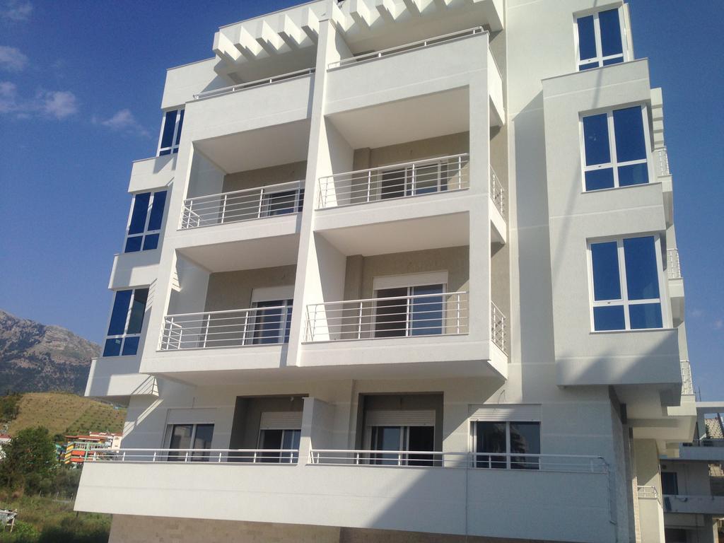 Radhima Beach Apartment-Tirana Resort Orikum Exterior photo